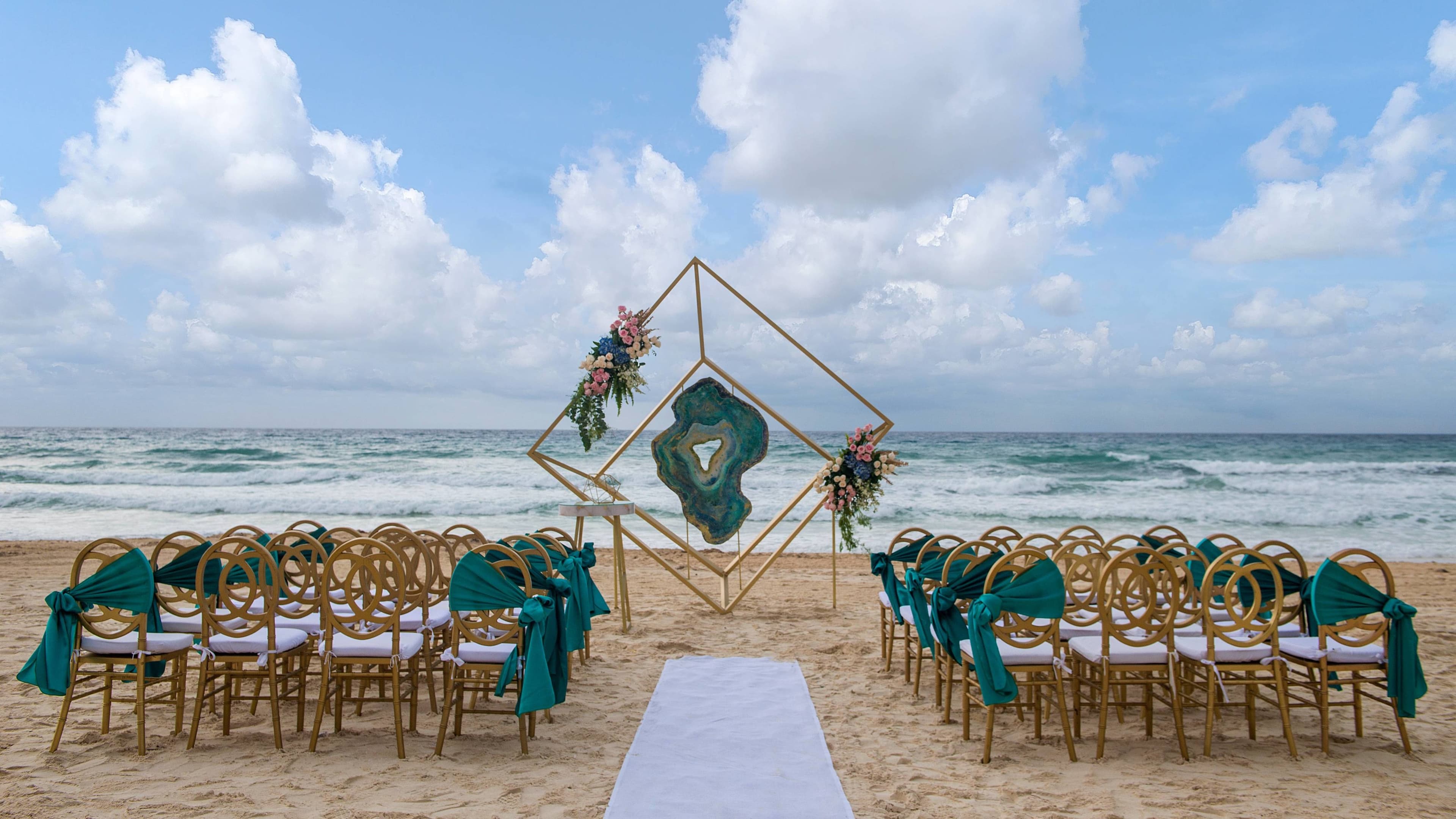 Cancún Destination Wedding Package at JW Marriott Cancún Resort & Spa