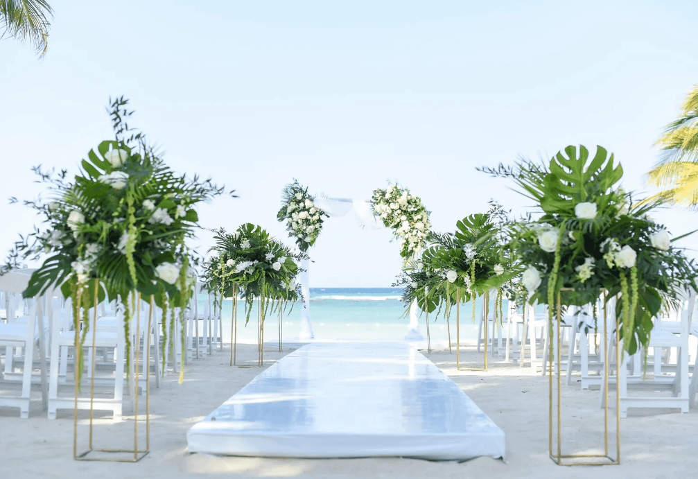 Royalton CHIC Cancún Wedding Package at Royalton CHIC Cancún